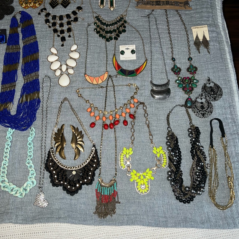 Jewelry - Picture 3 of 14